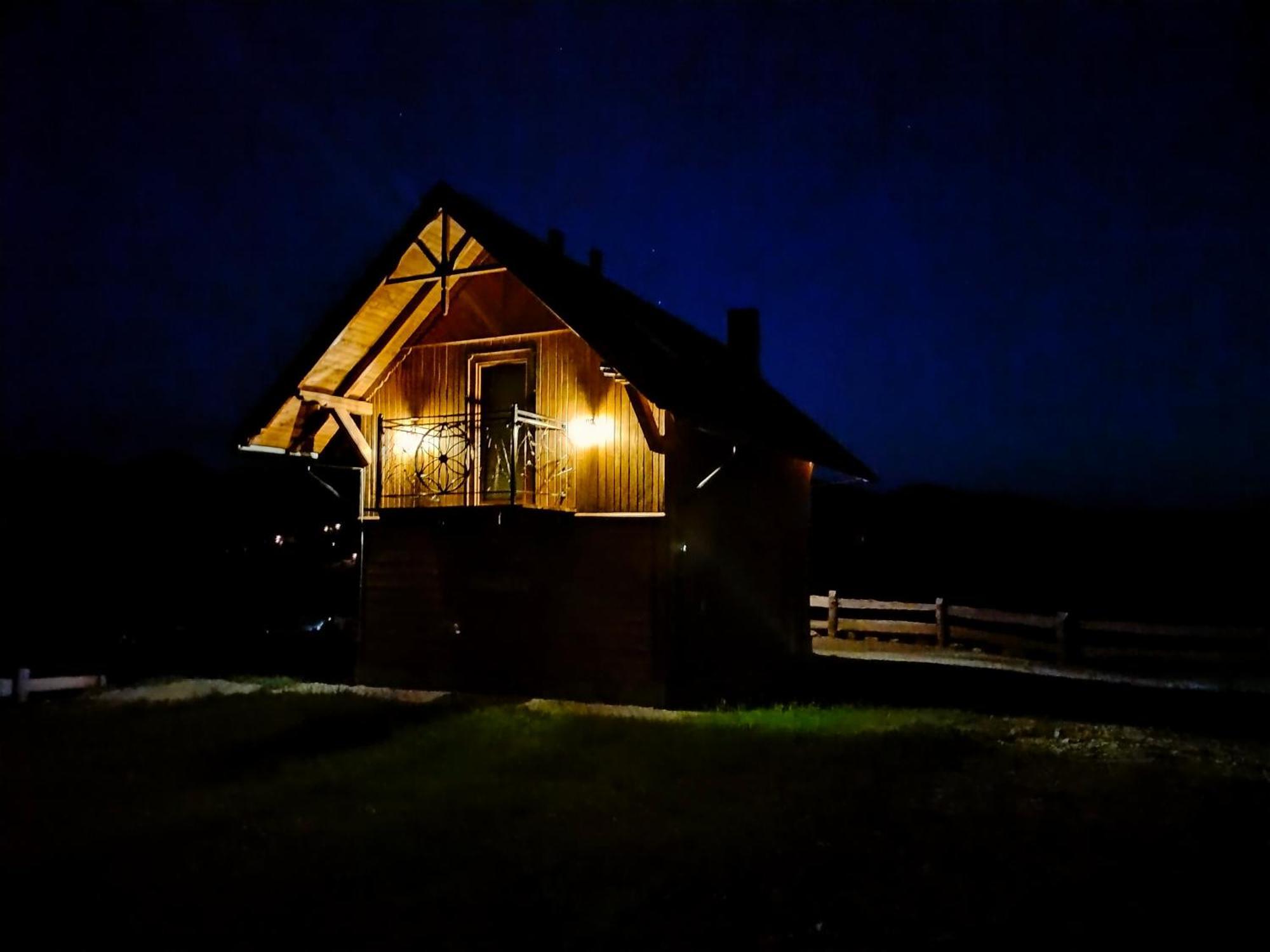 Villa Na Lakach *
